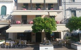 Hotel Diana